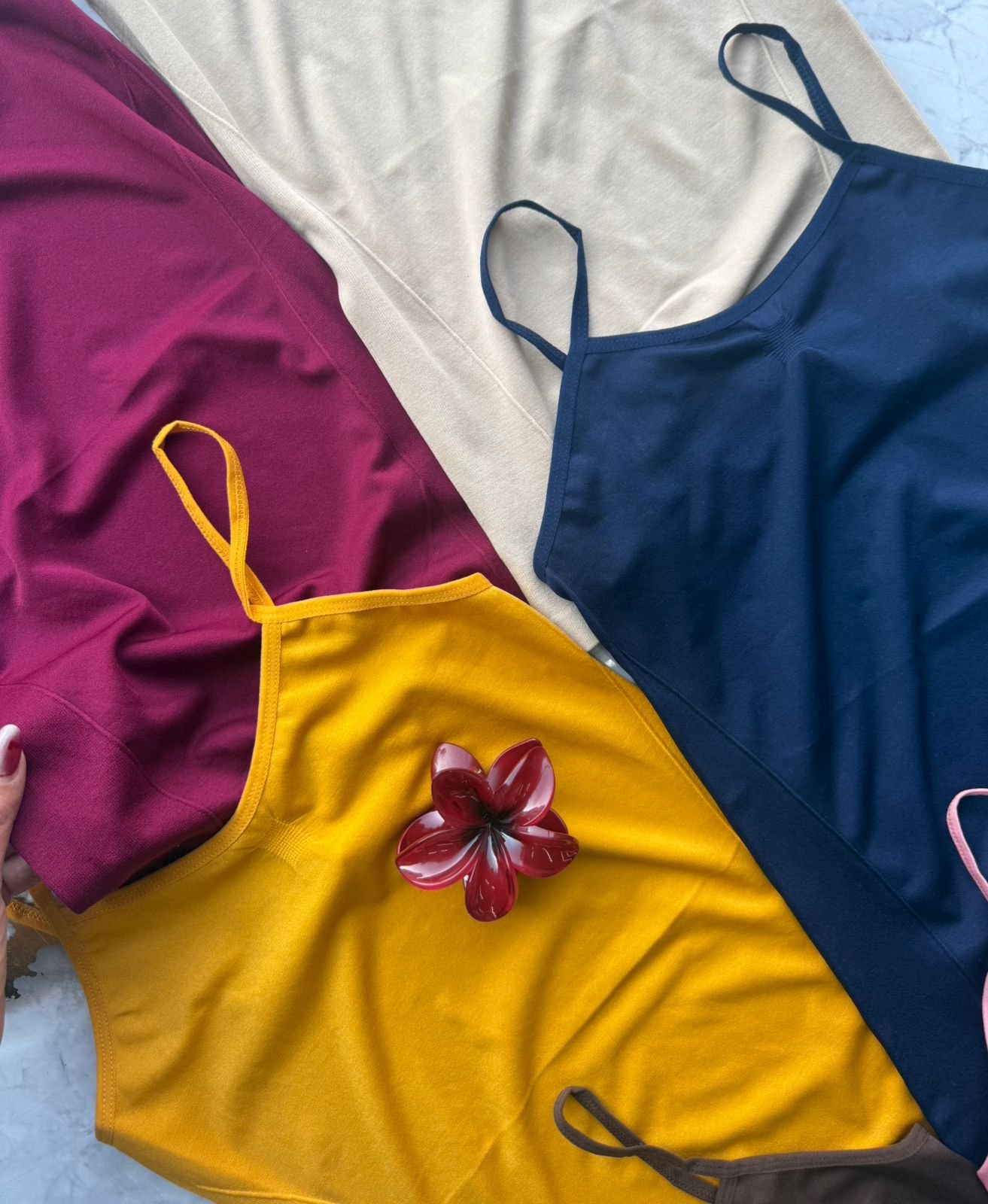 BLUSA BASICA TIRANTES PAQUETE 12 PIEZAS - Image 2