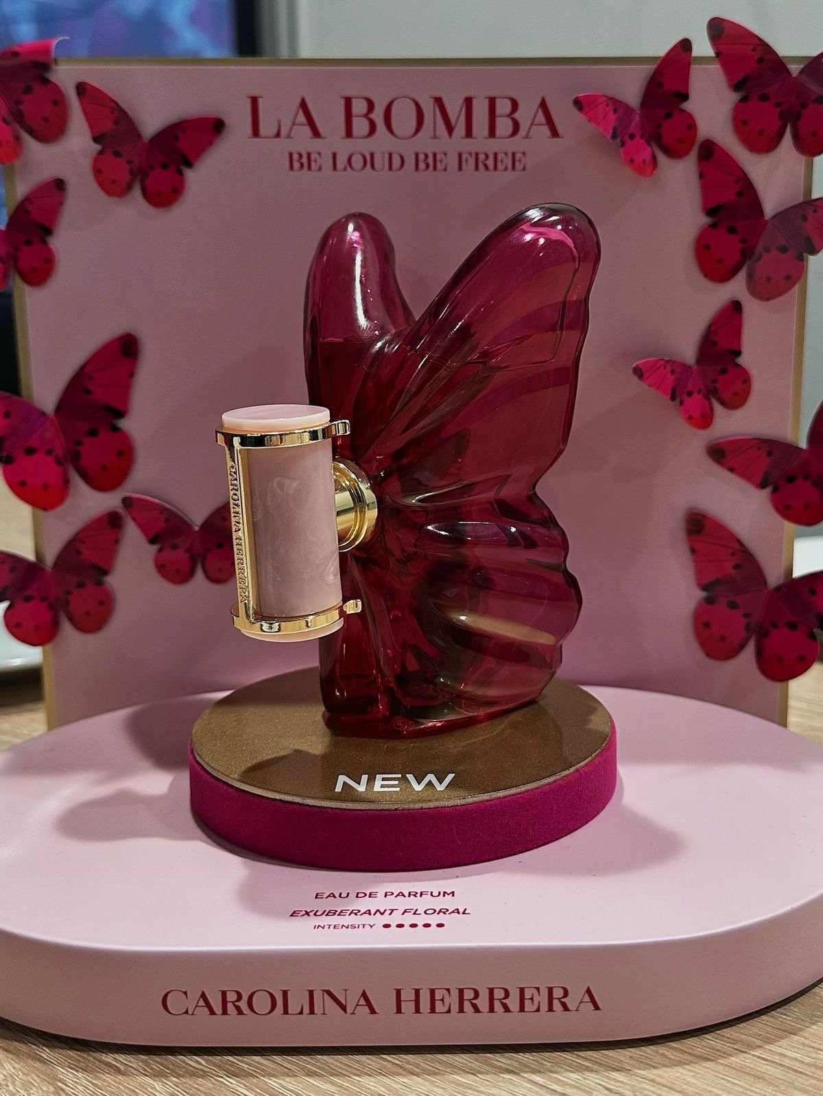 PERFUME ARABE DAMA LA BOMB