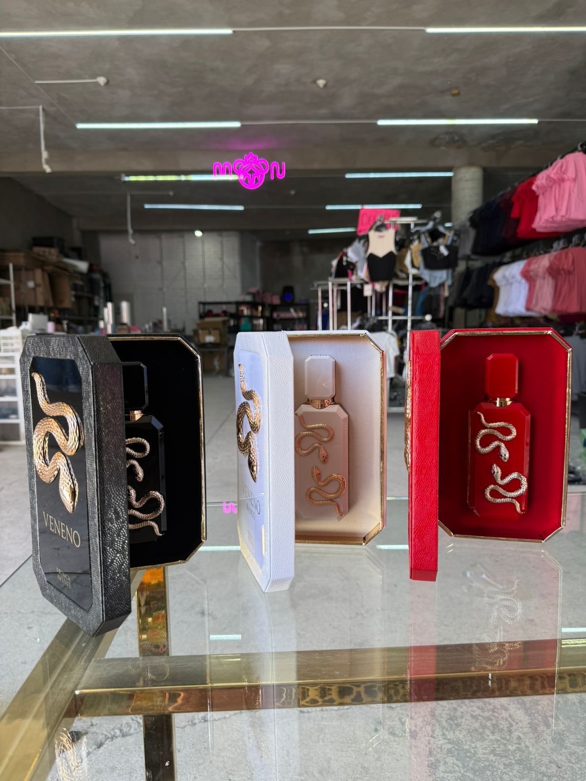 PERFUME ARABE DAMA VENNENO BLACK - Image 2